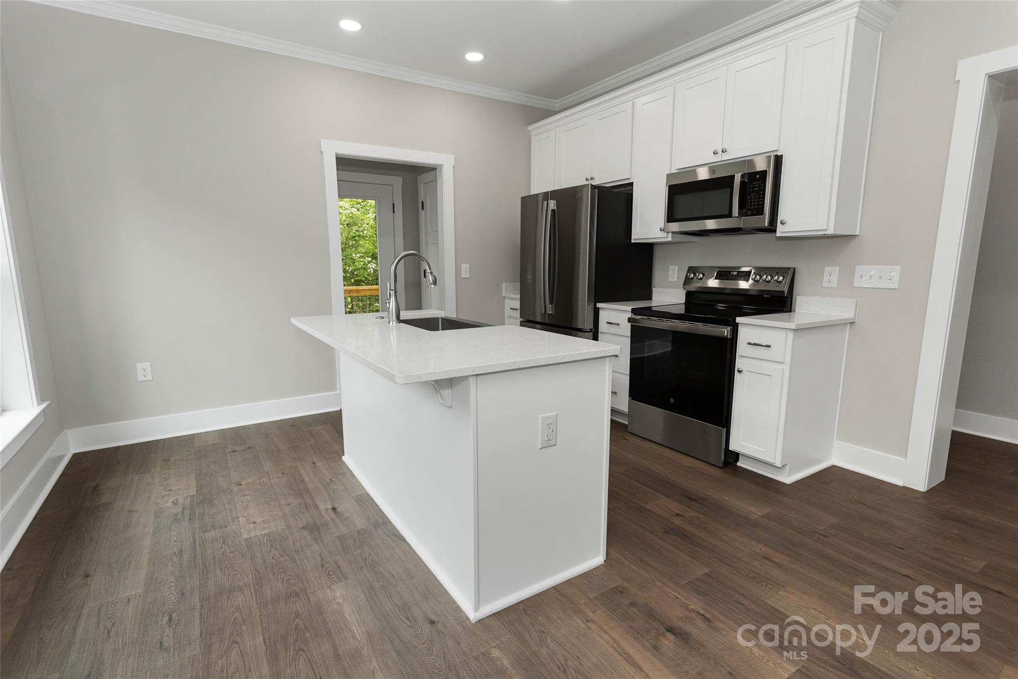114 W Orchard Street