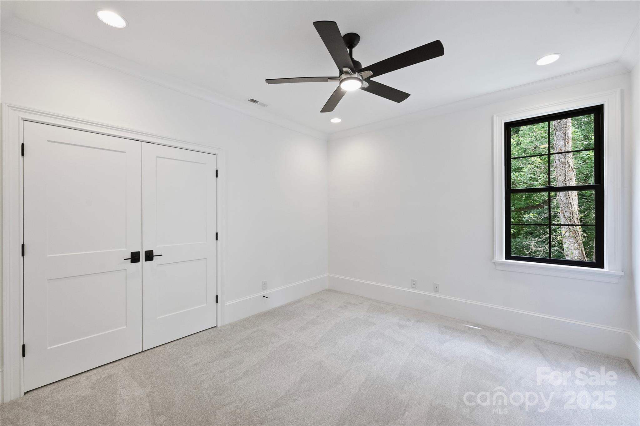 Chateau Sardis - Residential