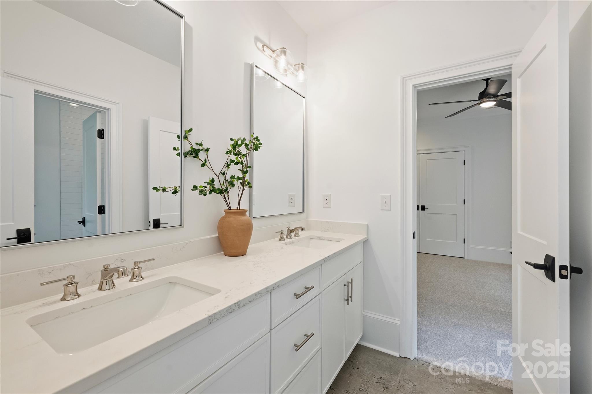 Chateau Sardis - Residential