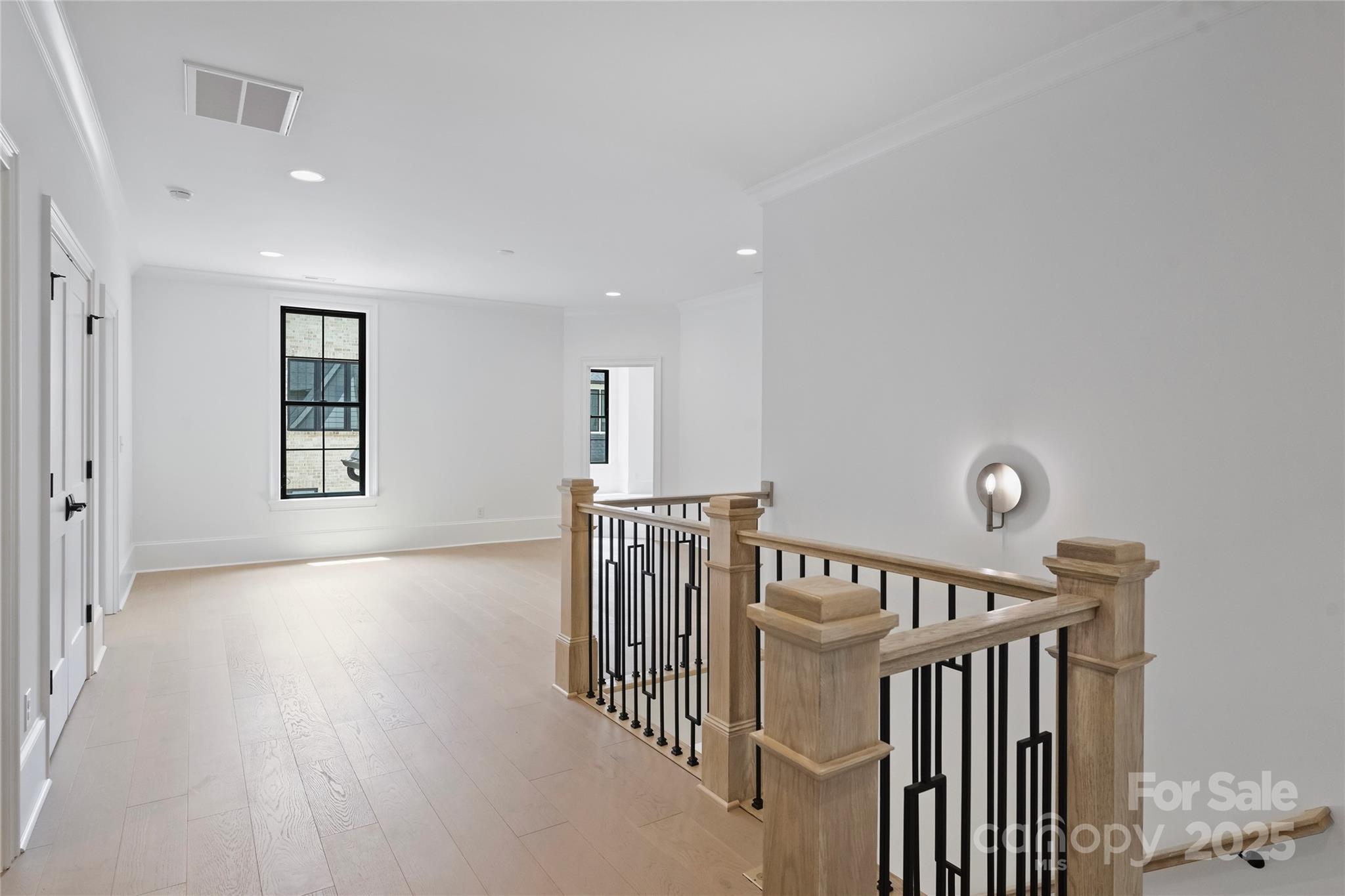 Chateau Sardis - Residential