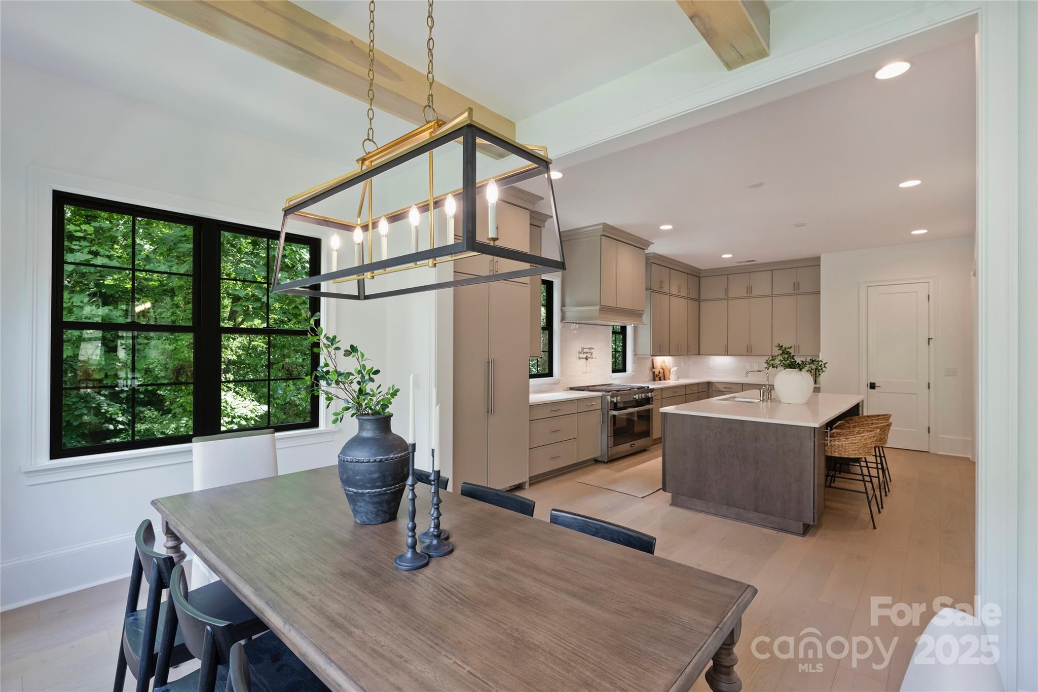 Chateau Sardis - Residential