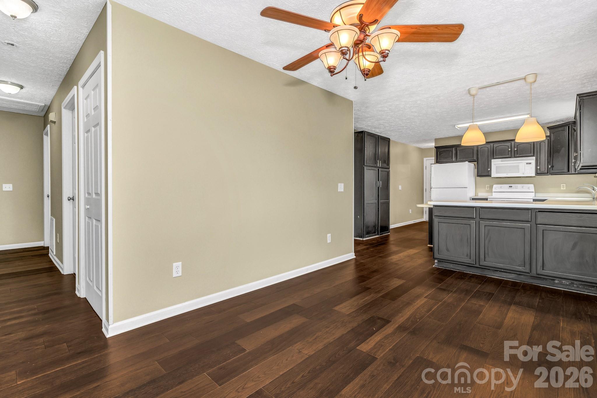 Lone Laurel - Residential