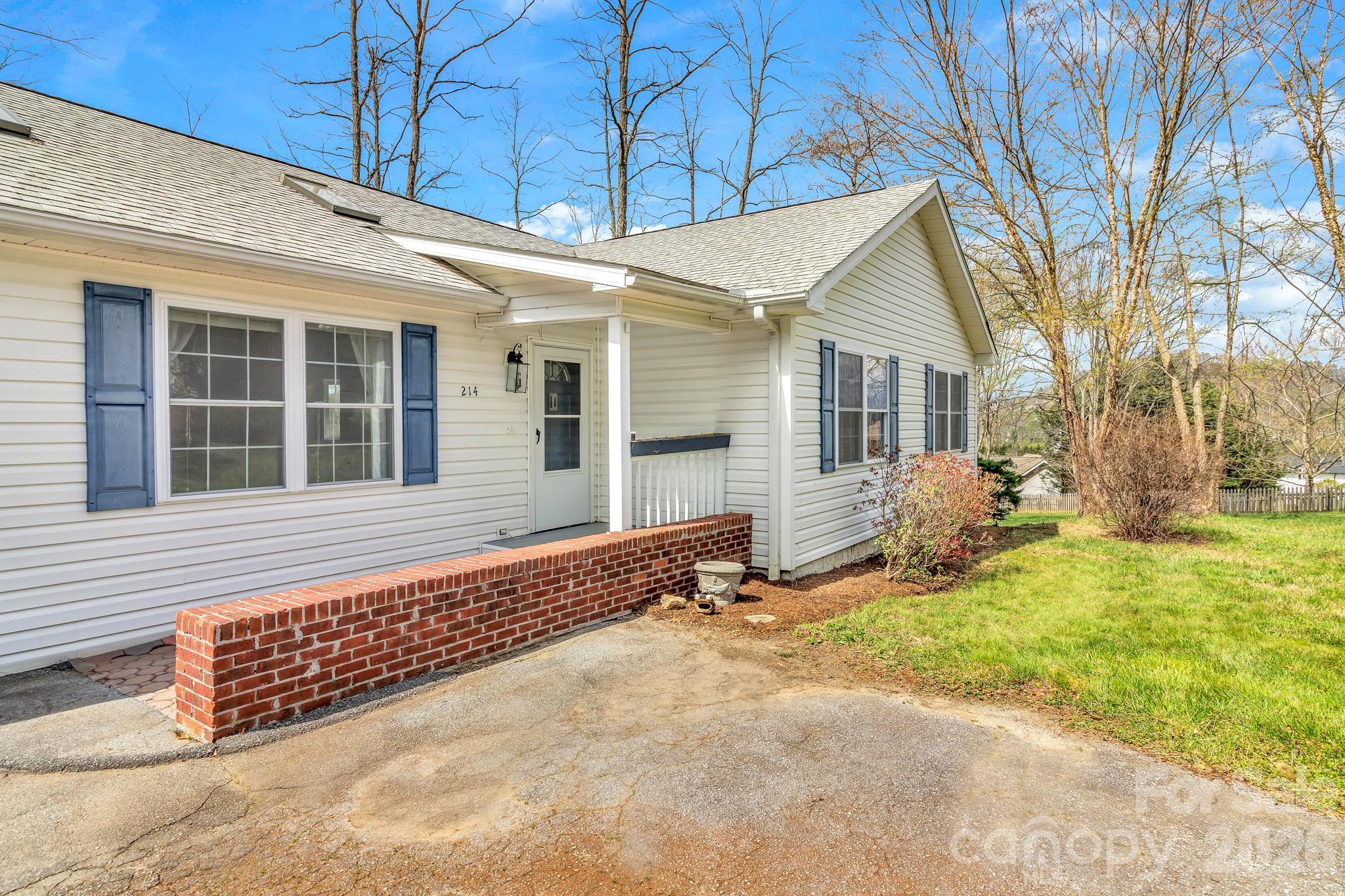 214 Lone Laurel Trail