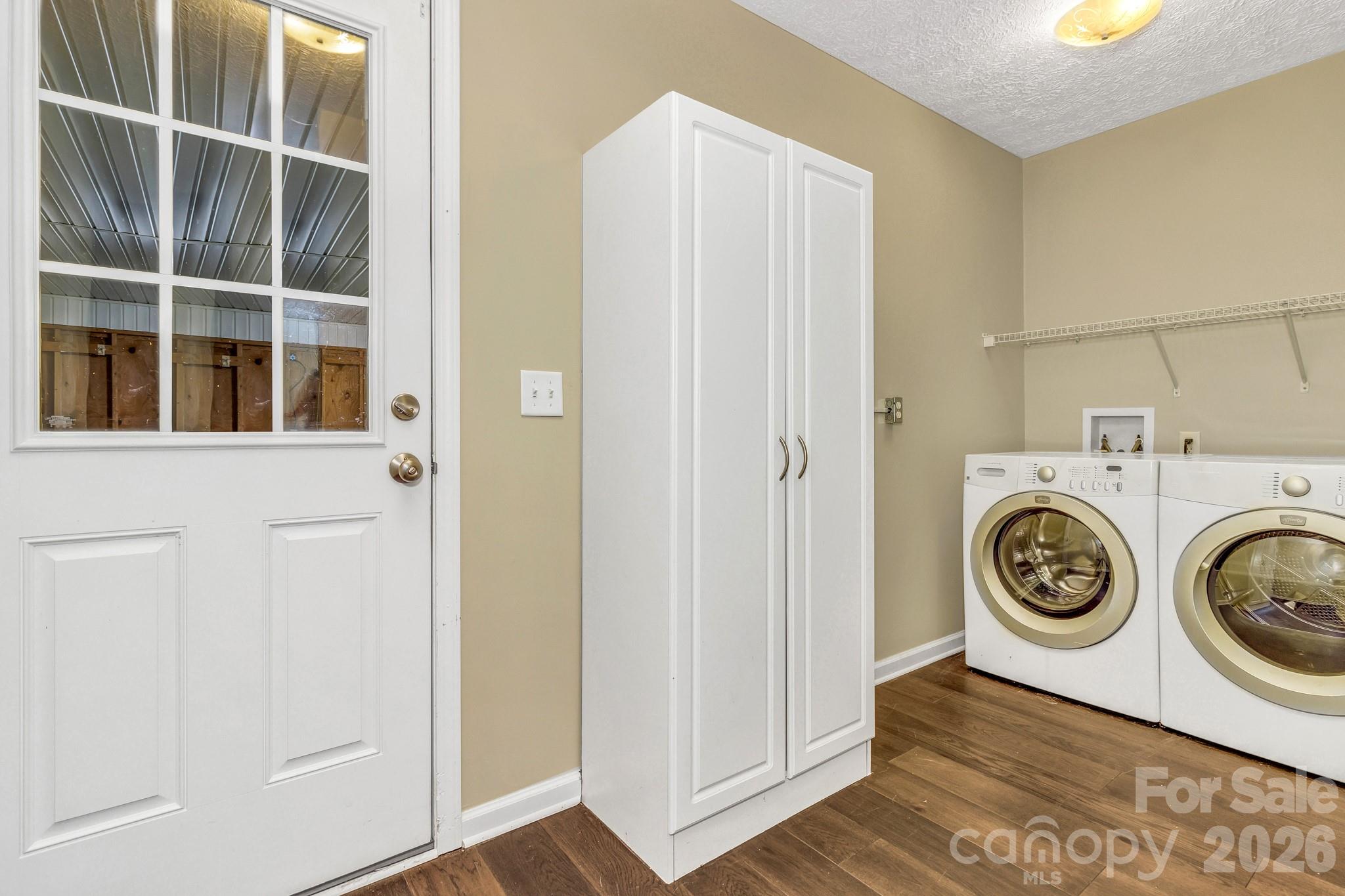 Lone Laurel - Residential