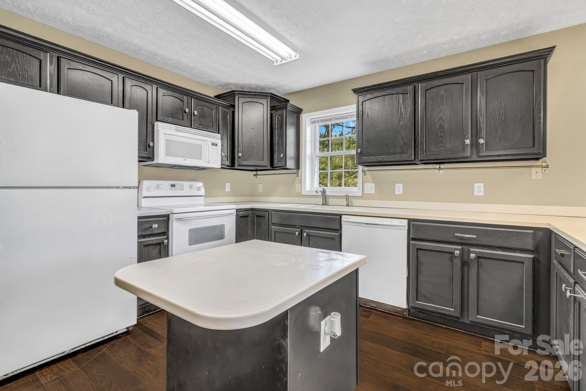 Lone Laurel - Residential