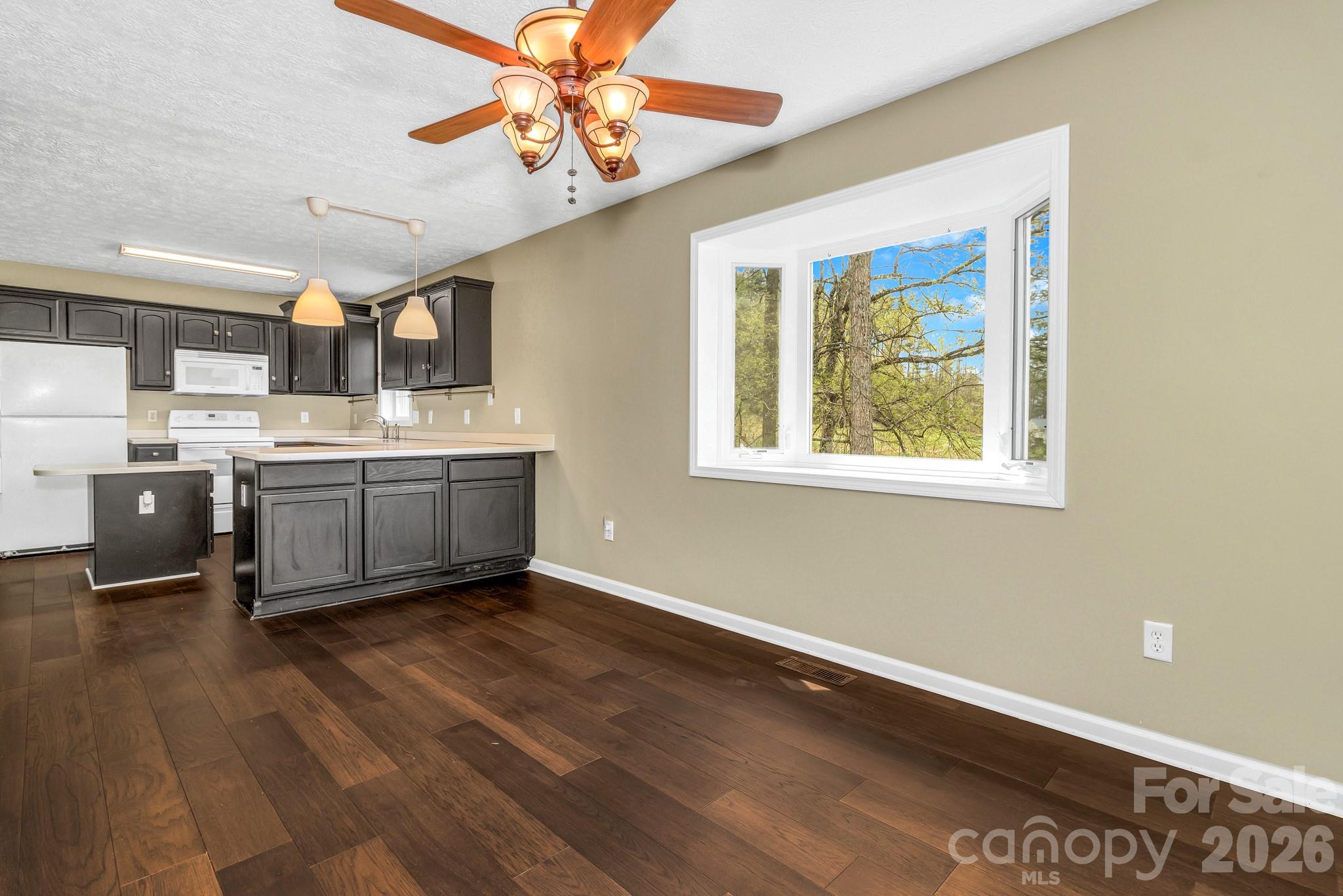 Lone Laurel - Residential