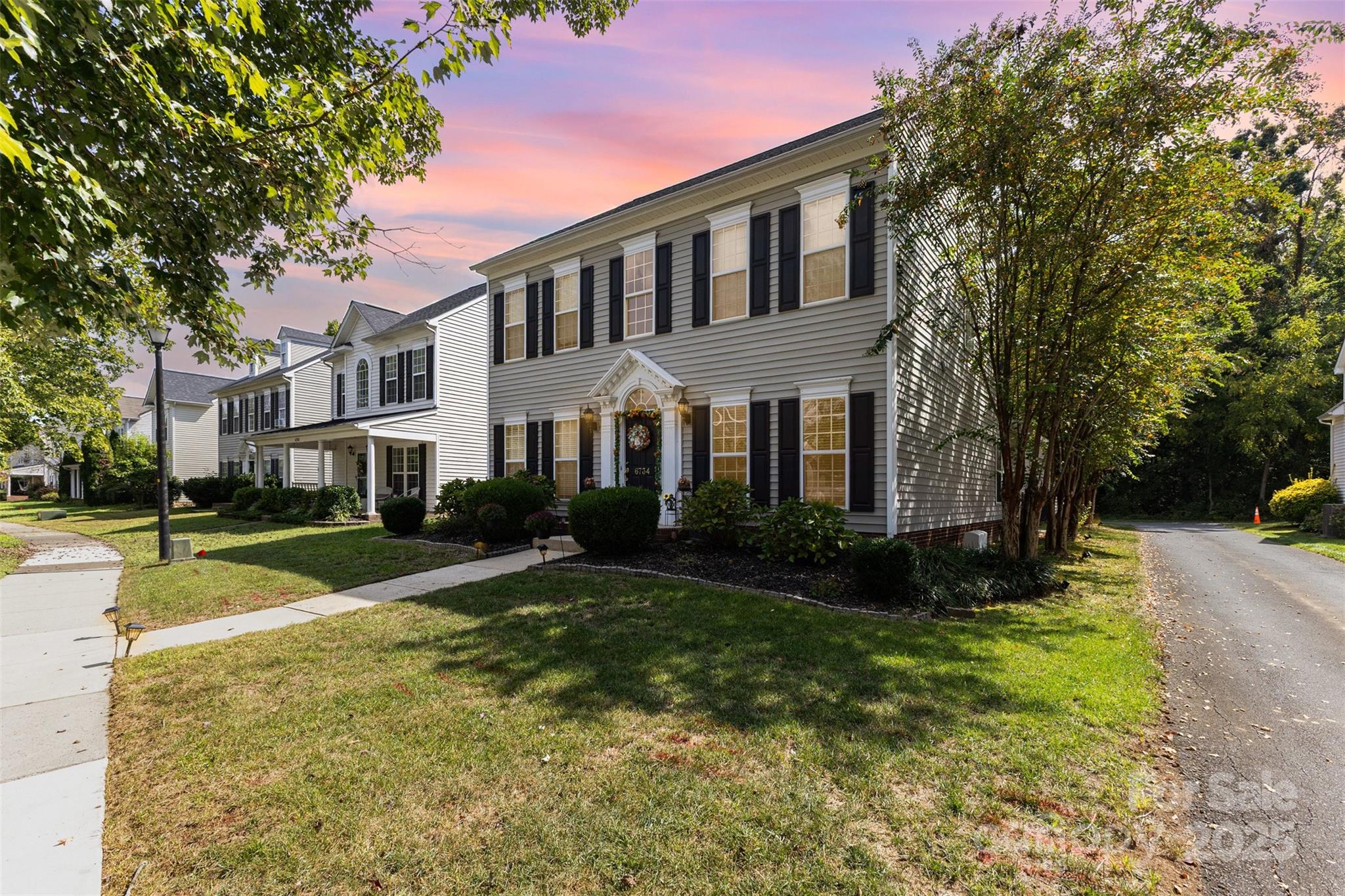 6734 Tanners Creek Drive