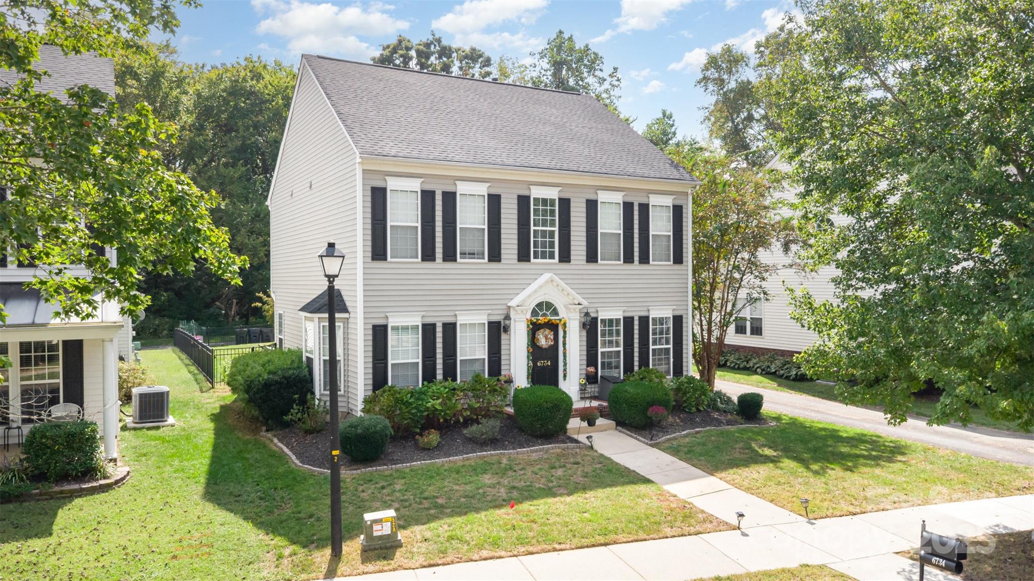 6734 Tanners Creek Drive