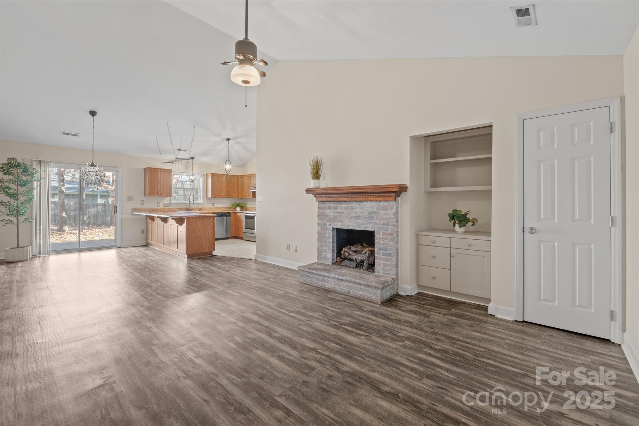 172 Valleybrook Drive