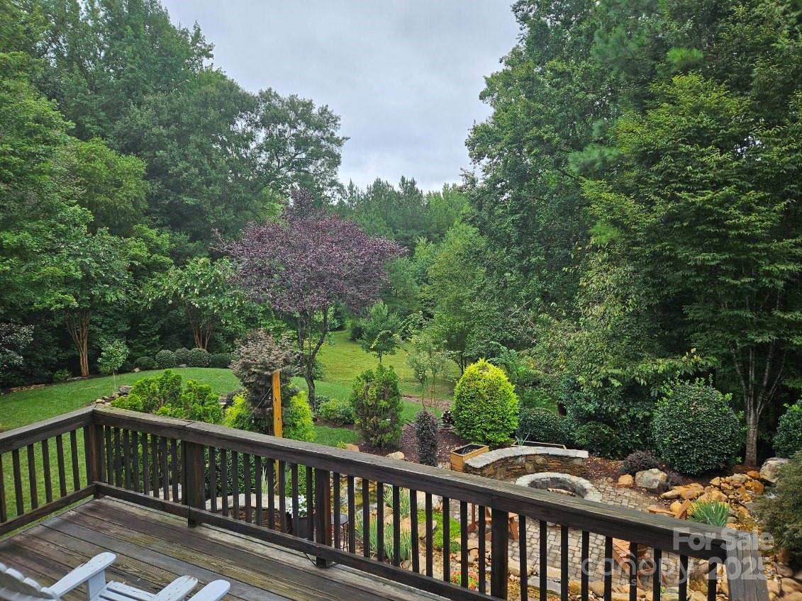 5706 Carter Woods Court