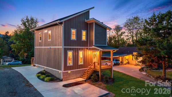 31 ELKWOOD AVE, ASHEVILLE, NC 28804 - Image b14f50b1569f2ed8cb6fc0ab3d00bdae/2121998293