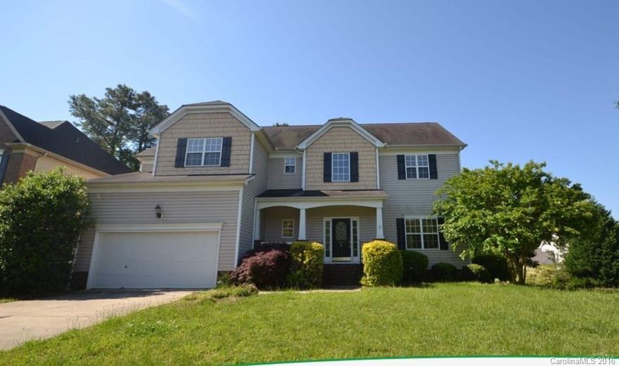 Great Ballantyne Location! Neighborhood backs up to Ballantyne Country Club! 2 minutes from Ballantyne Village. Easy access to SouthPark. Highly Rated Schools. Beautifully landscaped corner lot. Foyer with Cathedral ceiling entrance. Nice floor plan. Marble gas fireplace in great room. Quiet Neighborhood must see! Master suite has dual sink vanity, garden tub and separate shower.