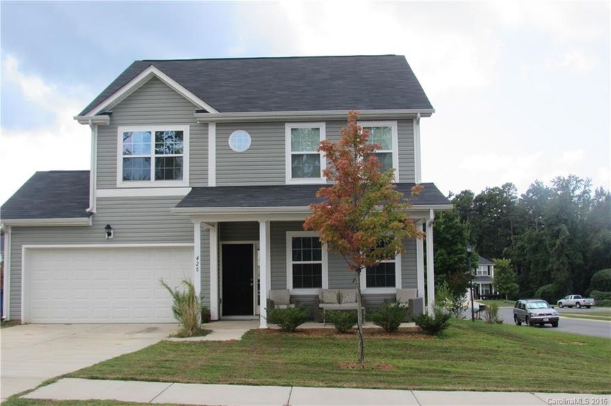 Fort Mill SC, lovely house in Jones Branch Community. 100% USDA Financing. Large southern front porch, 4 beds, 2.5 baths. Foyer has wood floors. Main floor has flex space that can be used as a formal Din rm. large kitchen open to great rm with gas FP and breakfast area with french doors leads to oversize rear patio. Master has double sinks, garden tub, and shower enclosure. Home in move in condition.