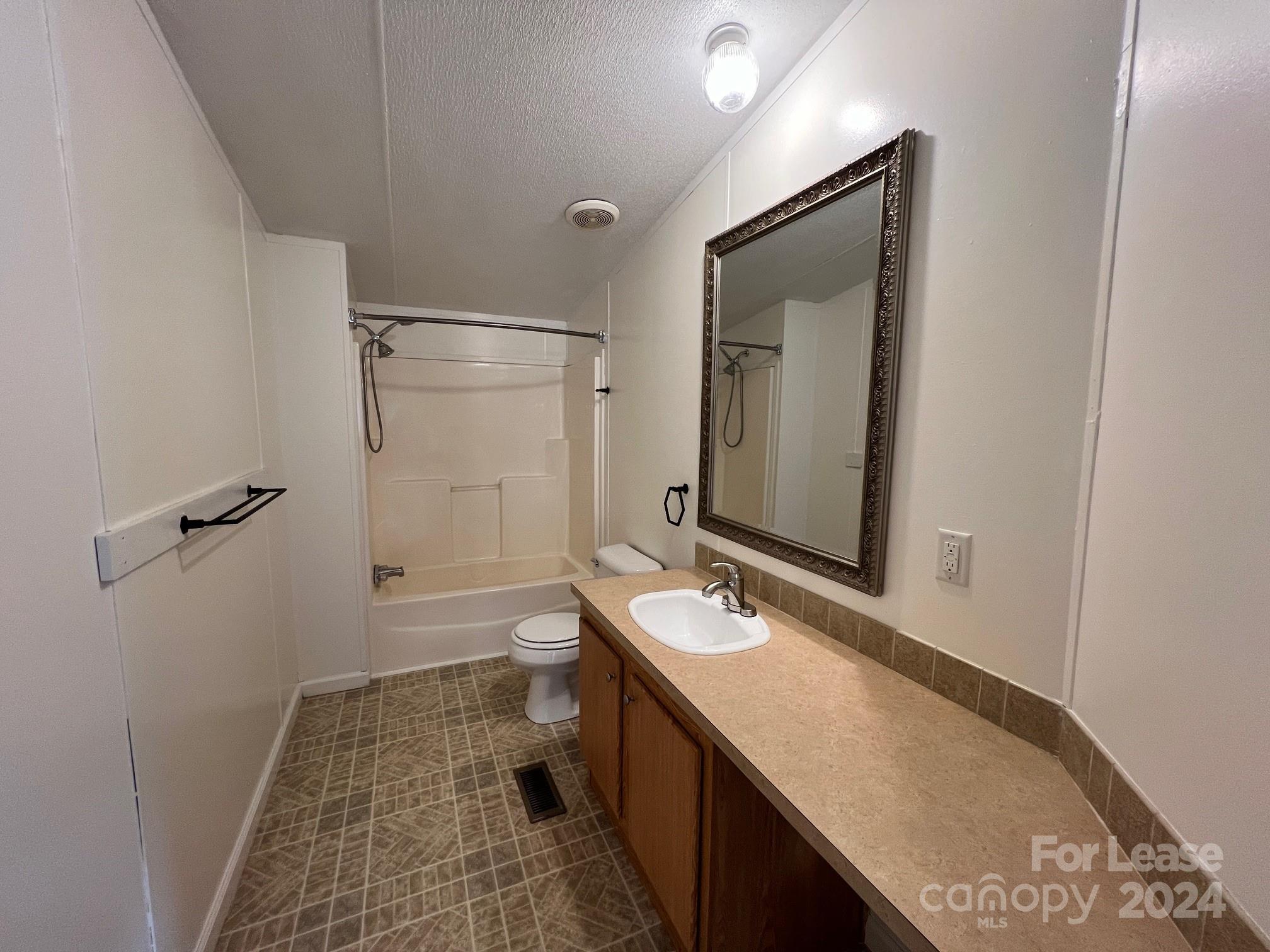 Shinnville Estates - Residential Lease