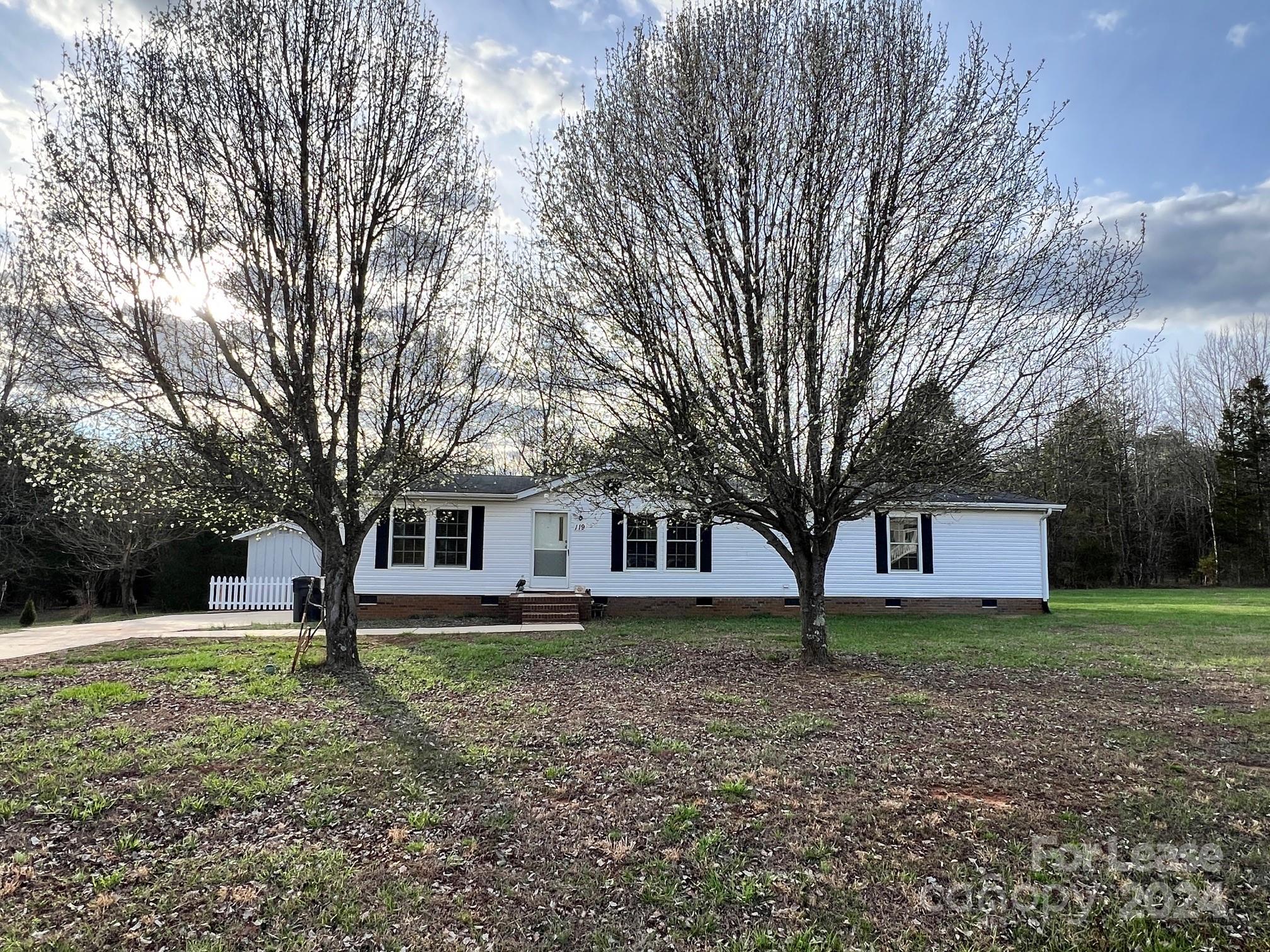 Shinnville Estates - Residential Lease