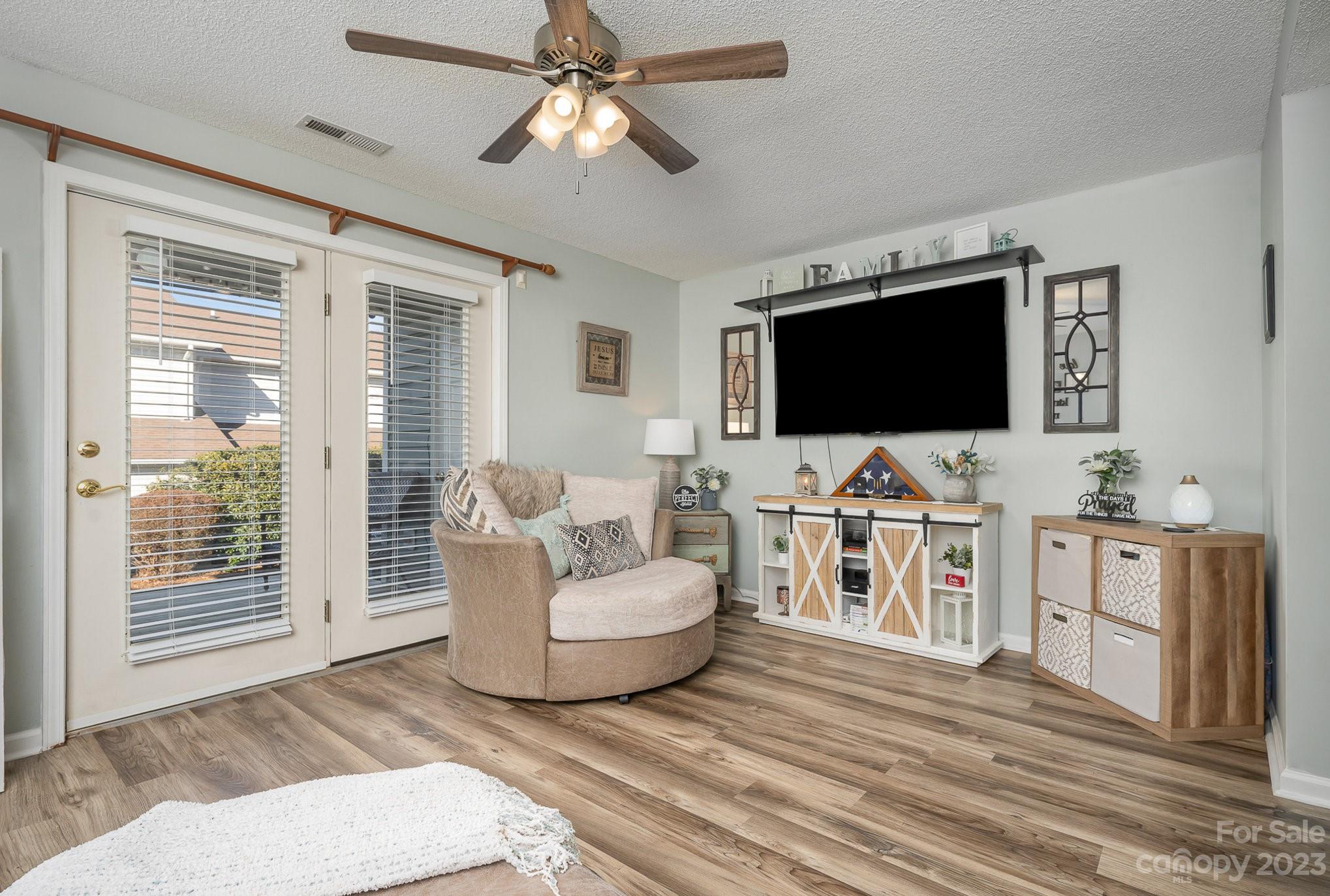 White Oak Manor - Residential