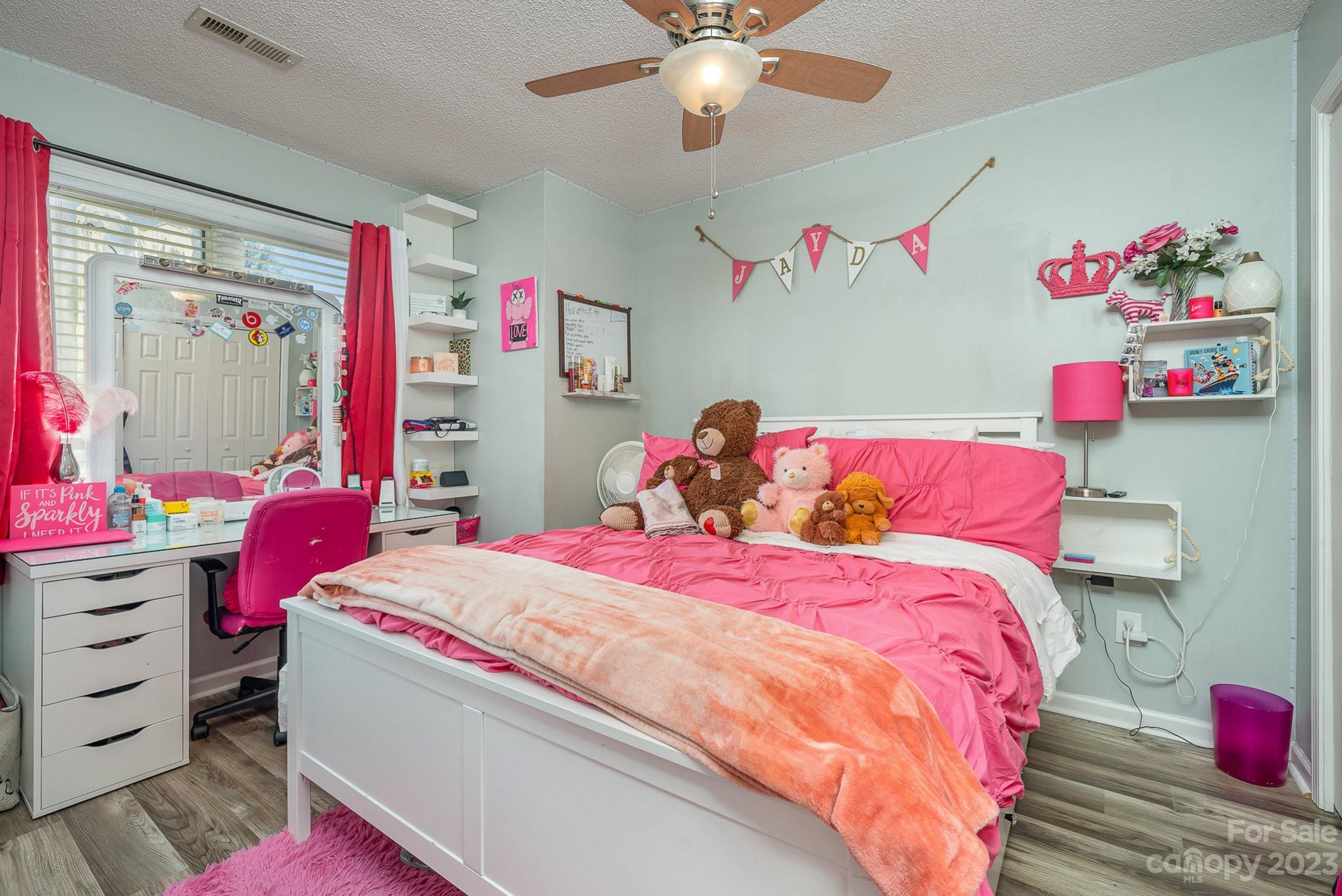 White Oak Manor - Residential