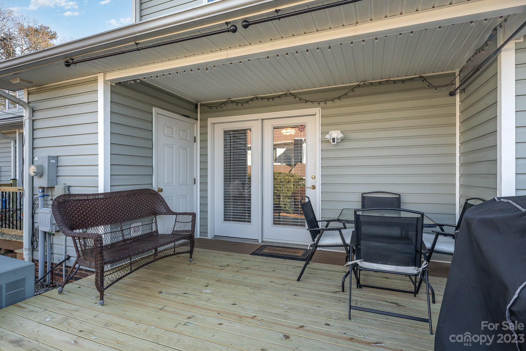 White Oak Manor - Residential