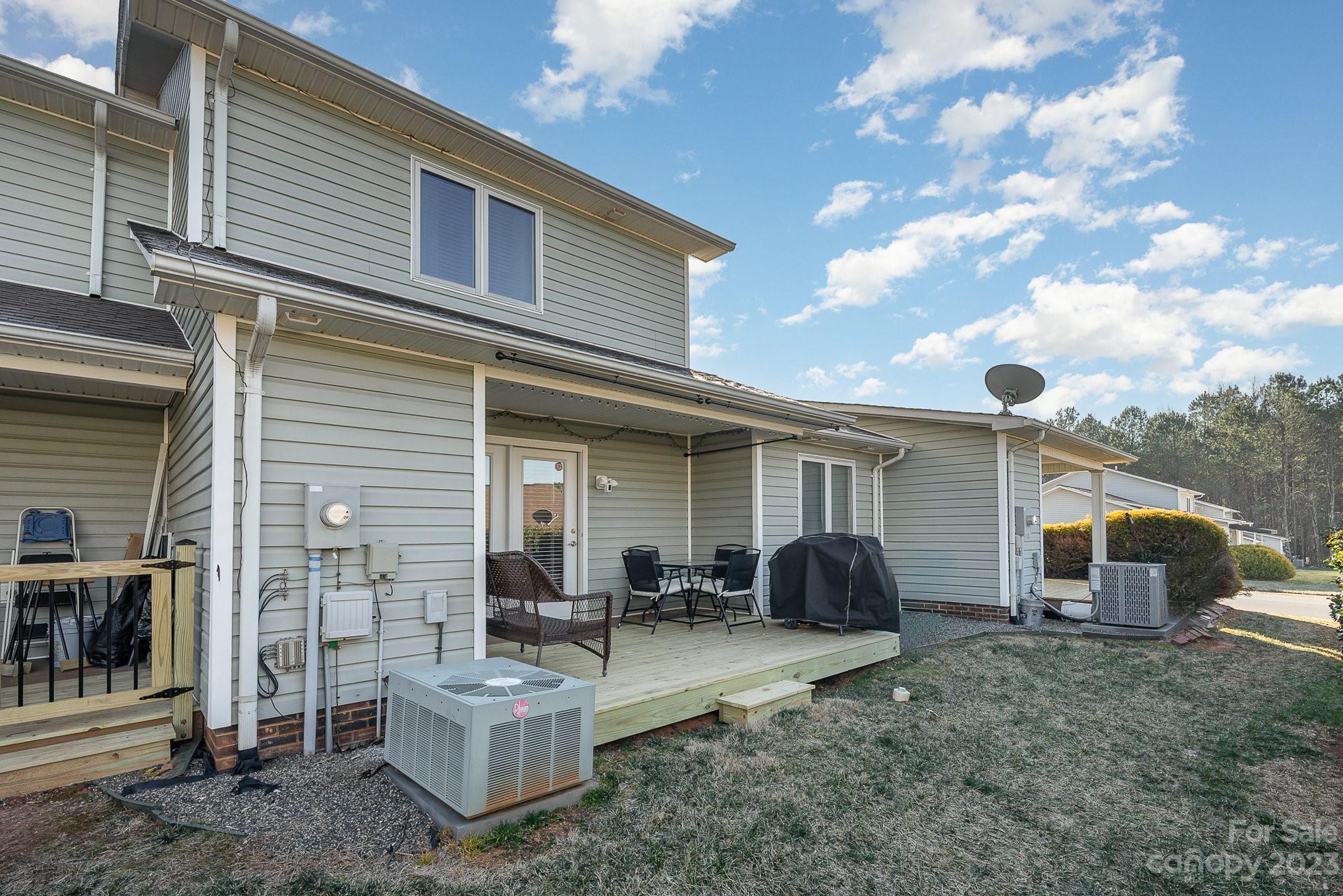 White Oak Manor - Residential