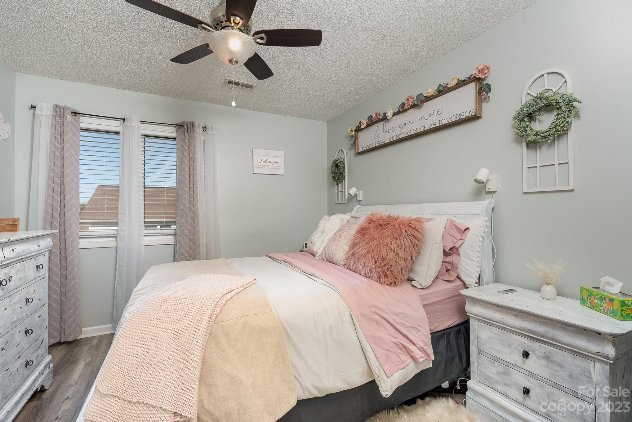 White Oak Manor - Residential