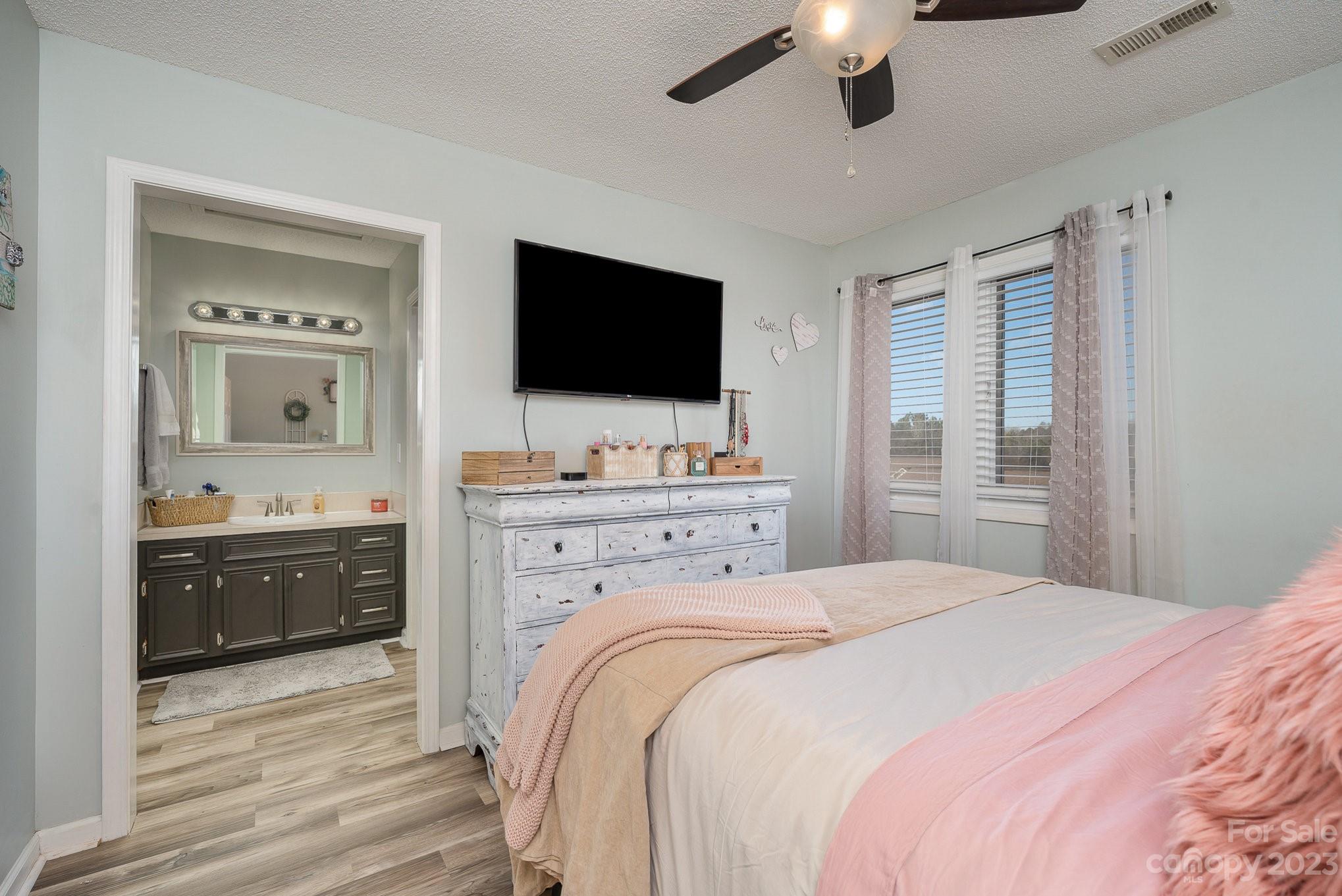 White Oak Manor - Residential