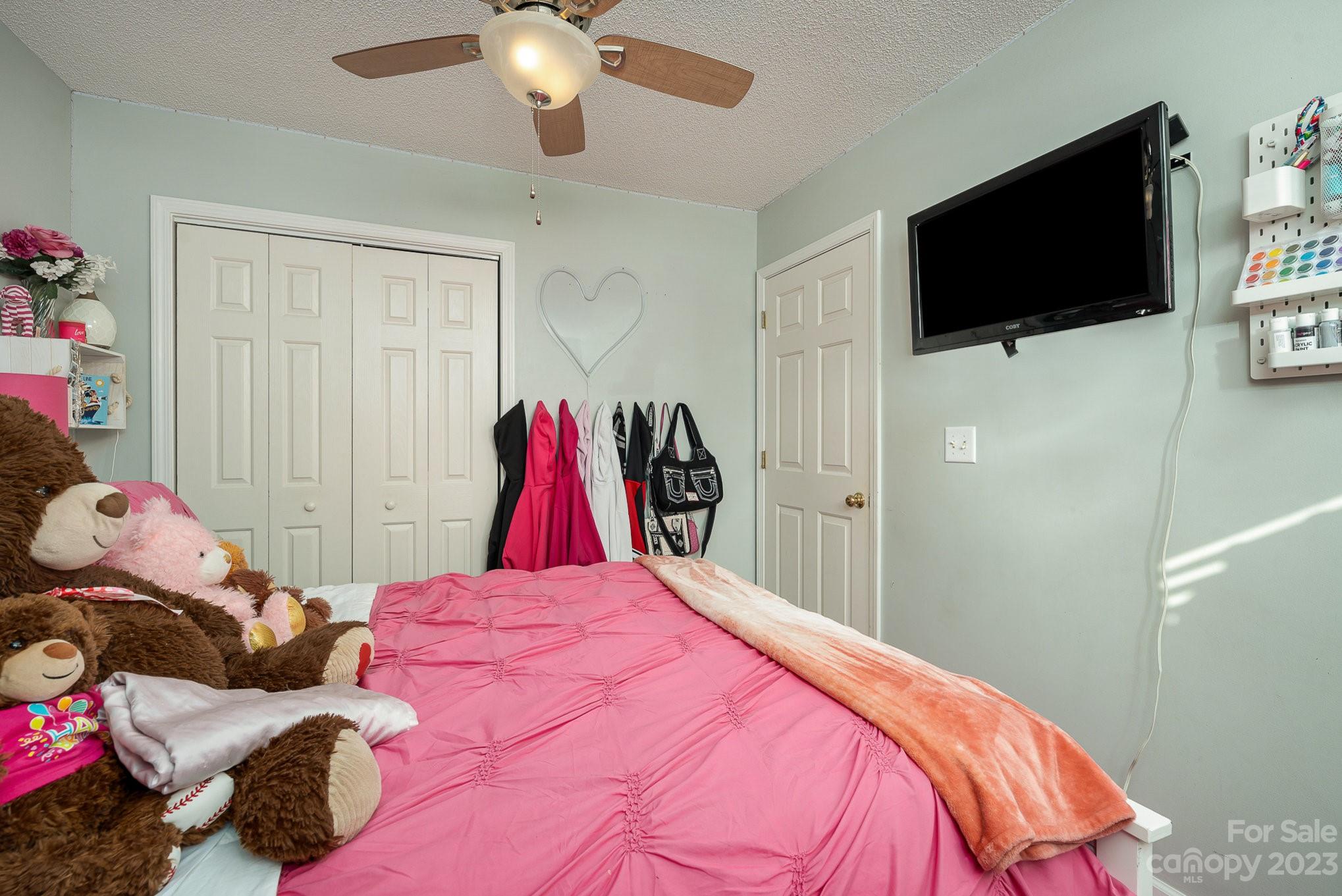 White Oak Manor - Residential