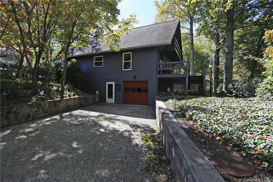 Beautifully updated & charming 3 bedroom,2 bath Bungalow/Cottage is waiting for you!Gorgeous 4.5+ acres would make amazing mini-farm w/full property fencing & lots of gardening space.Inside, you'll find how amazing to care, time & detail each rm expresses from kitchen custom cabinets,new SS appliances,formal dining rm,open & spacious great rm w/fire place,cozy den w/built ins, dual vanity bath on main,Juliet balcony,wrap around deck, single in basement,detached 24X36 double garage & cov RV stge.