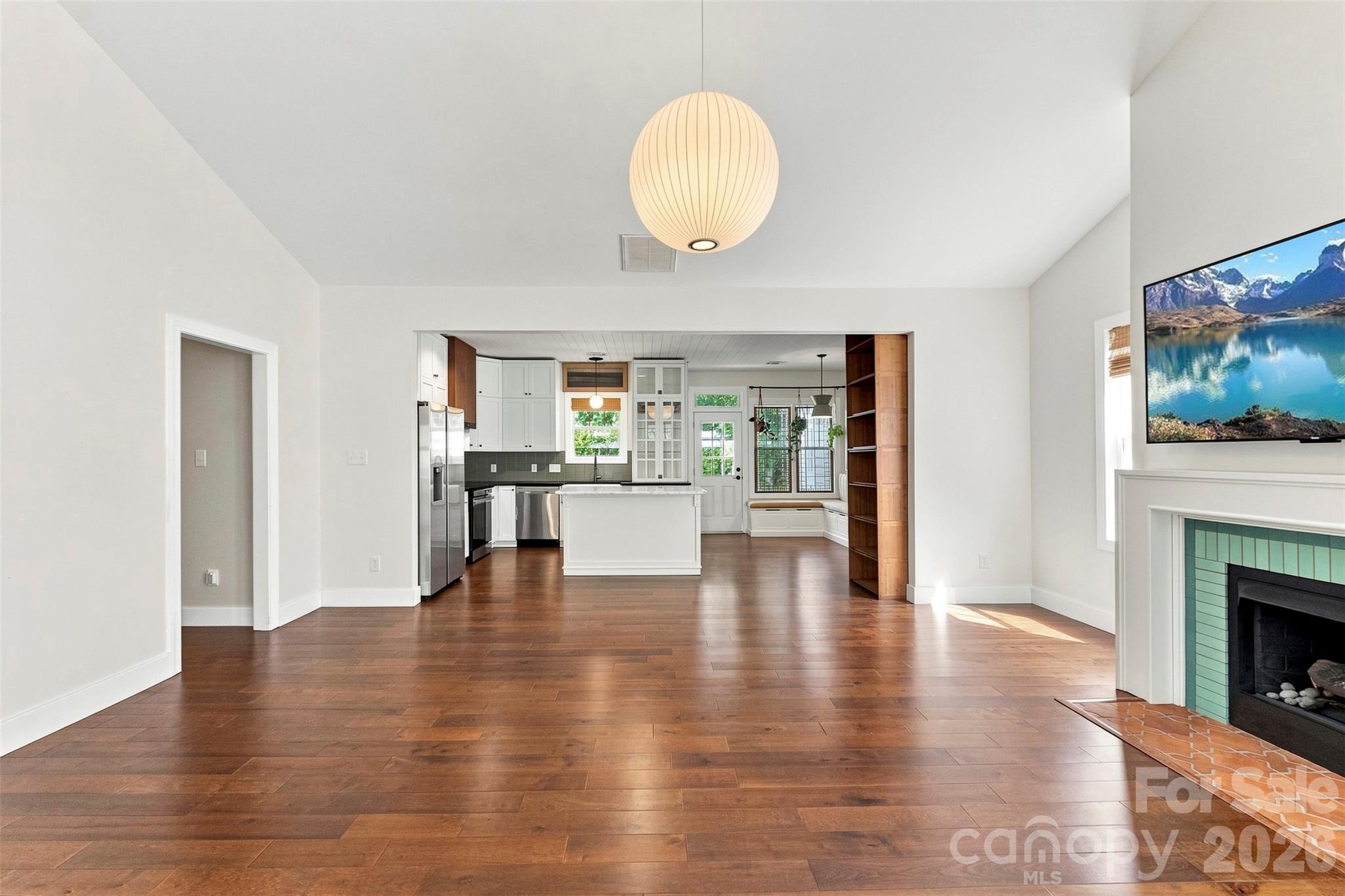 14100 Garden District Row