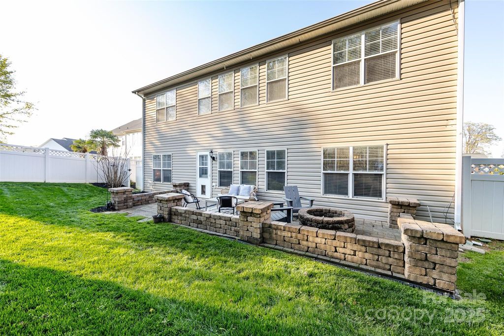 listing image 44