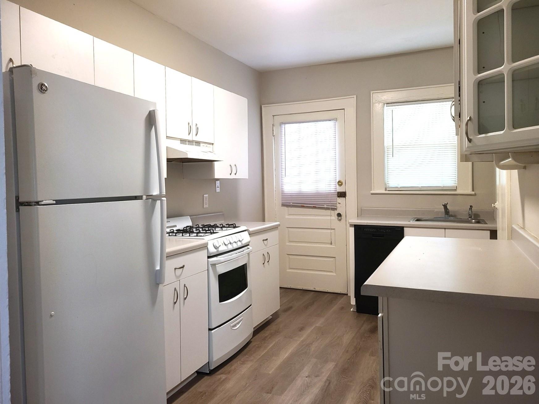 1623 Fountain View Street 2