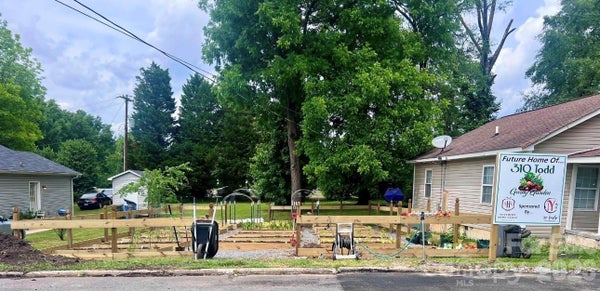 310 TODD ST, BELMONT, NC 28012 - Image b173d53bb972f0ecd4ef7d3cf571ea47/621165236
