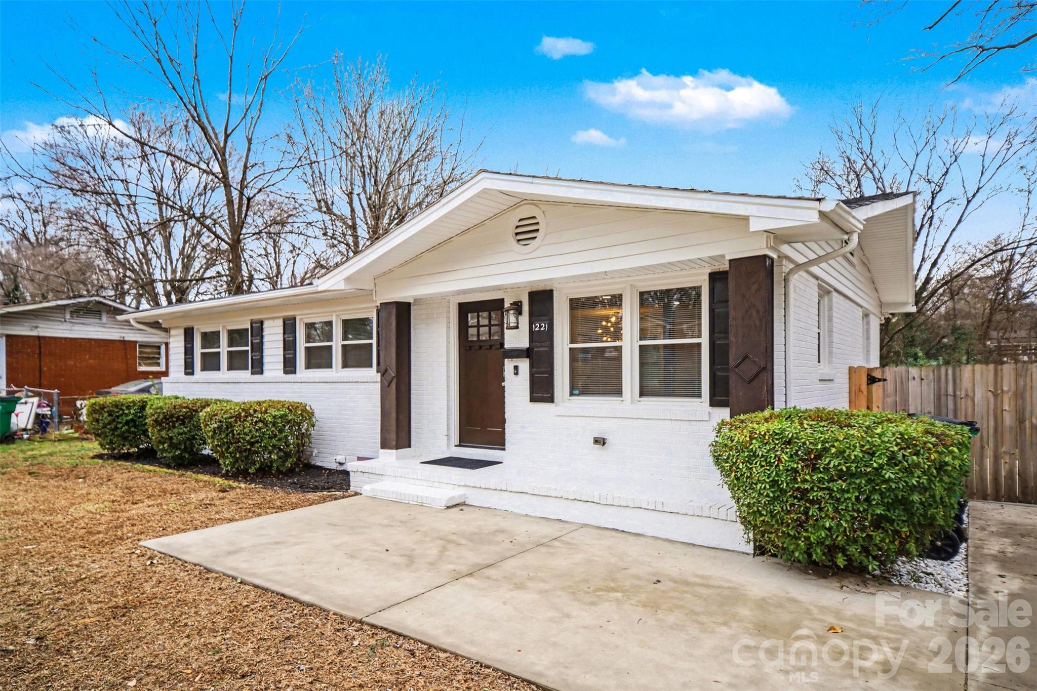 1221 Rollingwood Drive