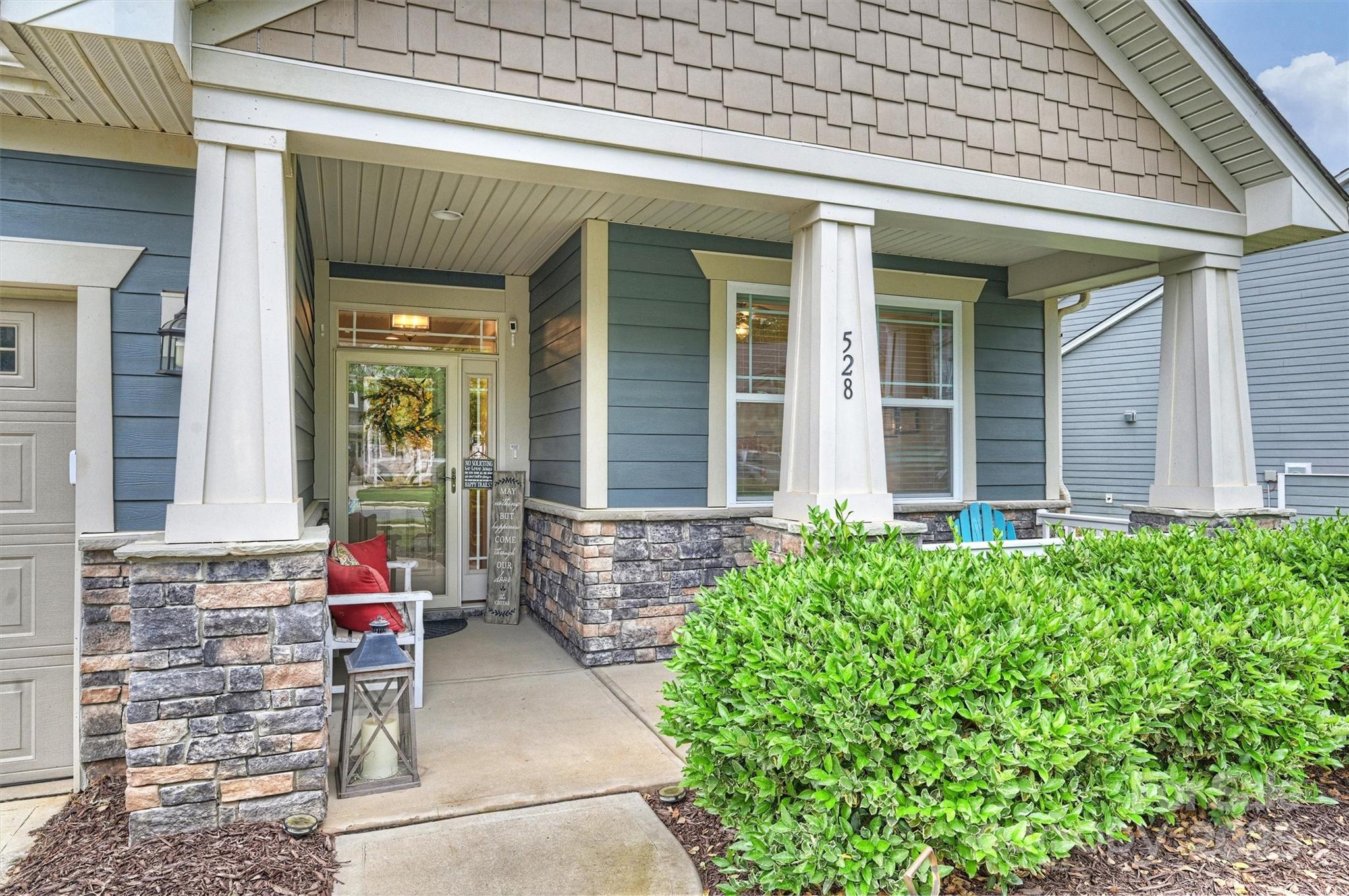 528 Sandbar Point