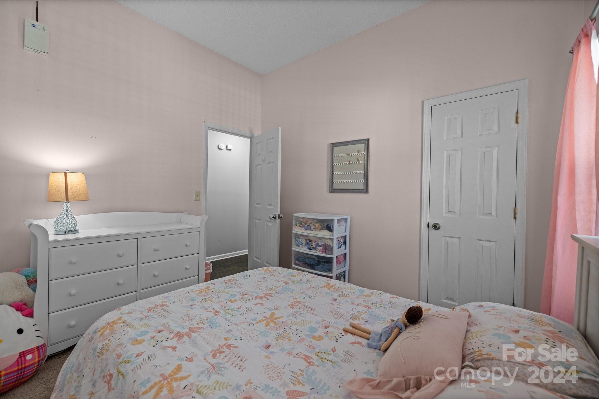 Mcalpine Woods - Residential