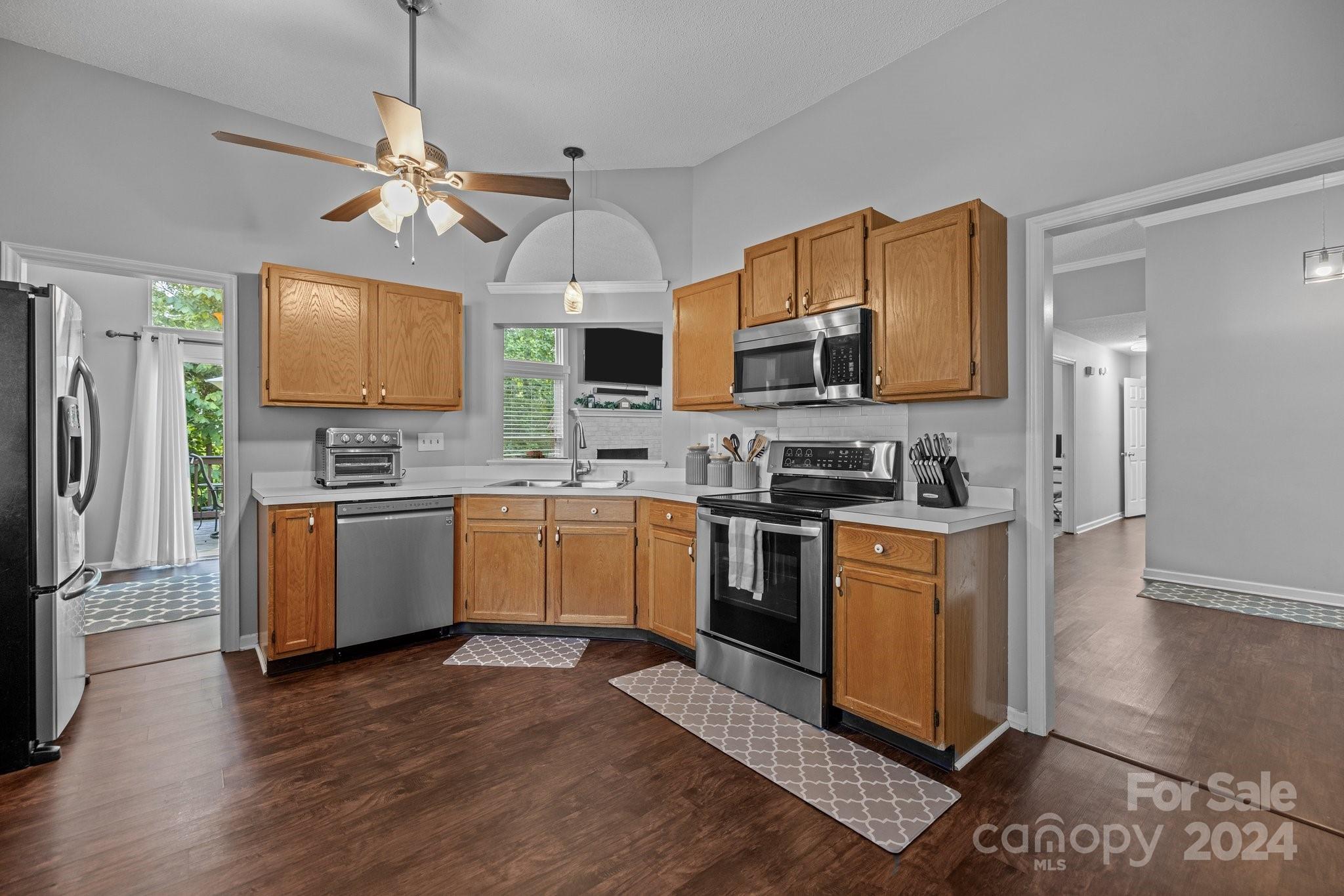 Mcalpine Woods - Residential