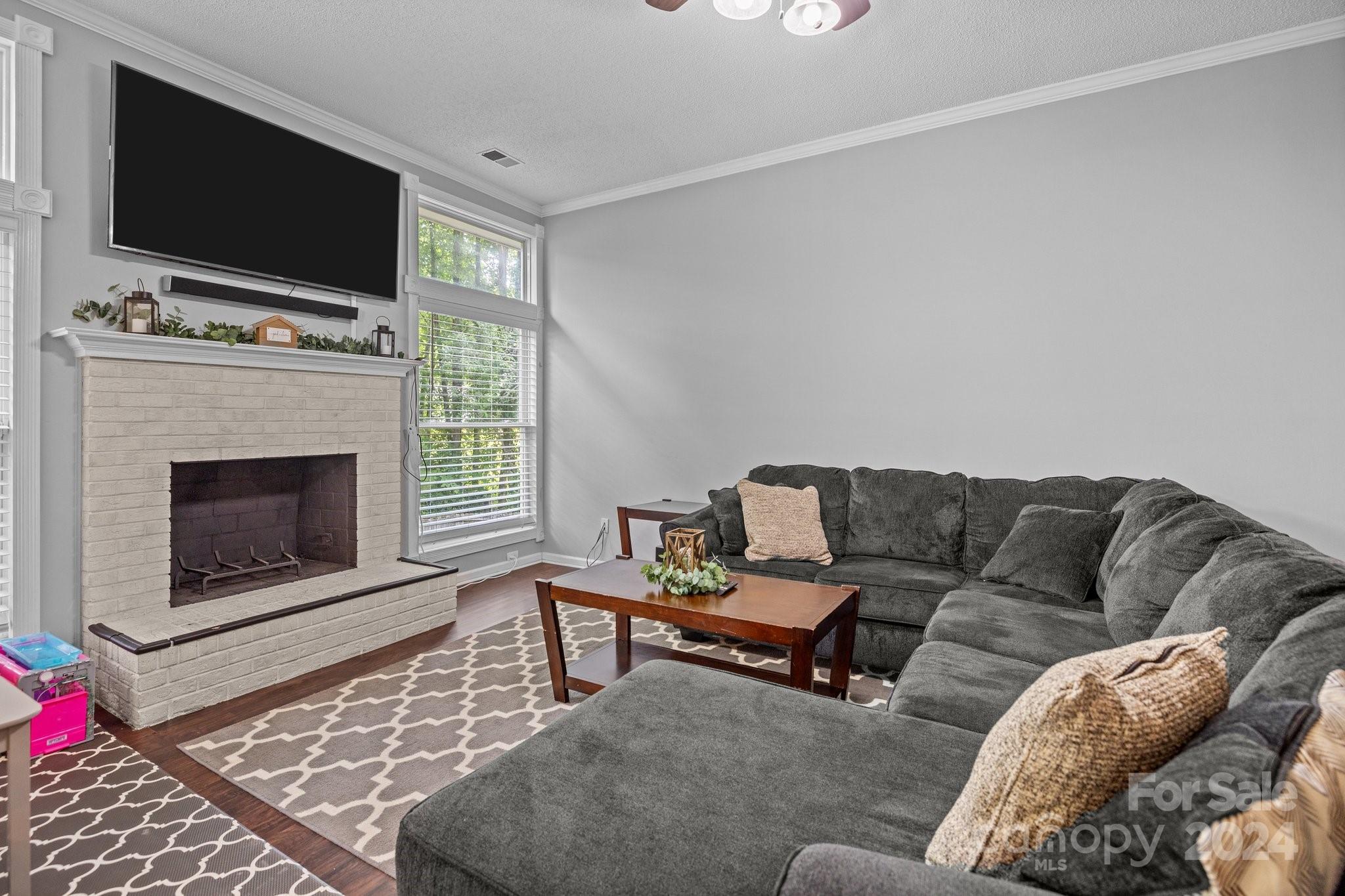 Mcalpine Woods - Residential