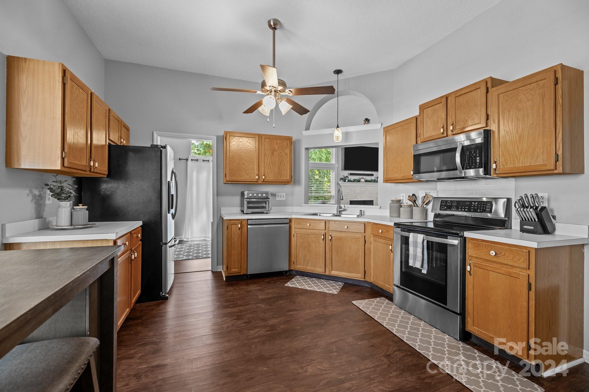 Mcalpine Woods - Residential