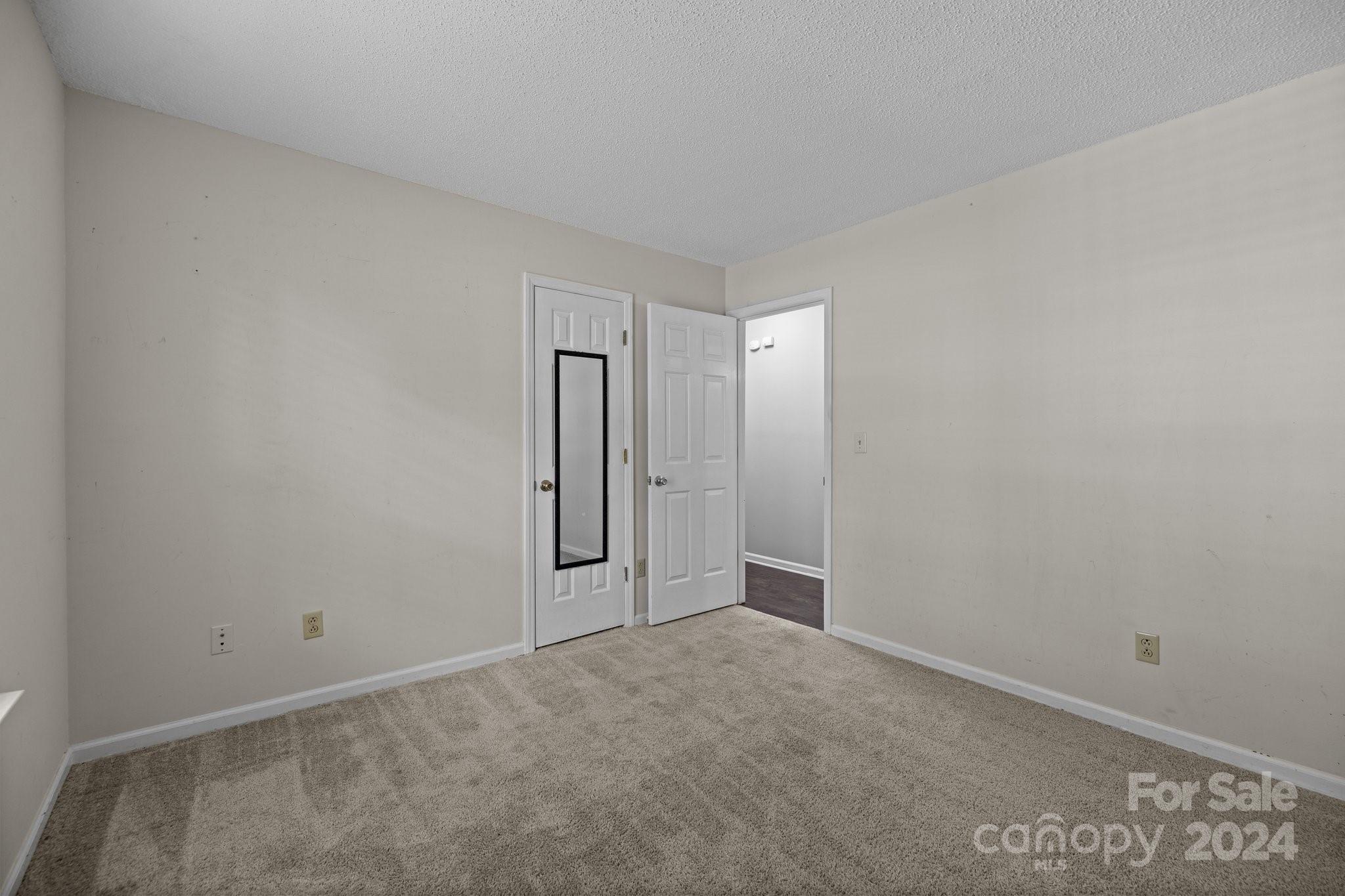 Mcalpine Woods - Residential