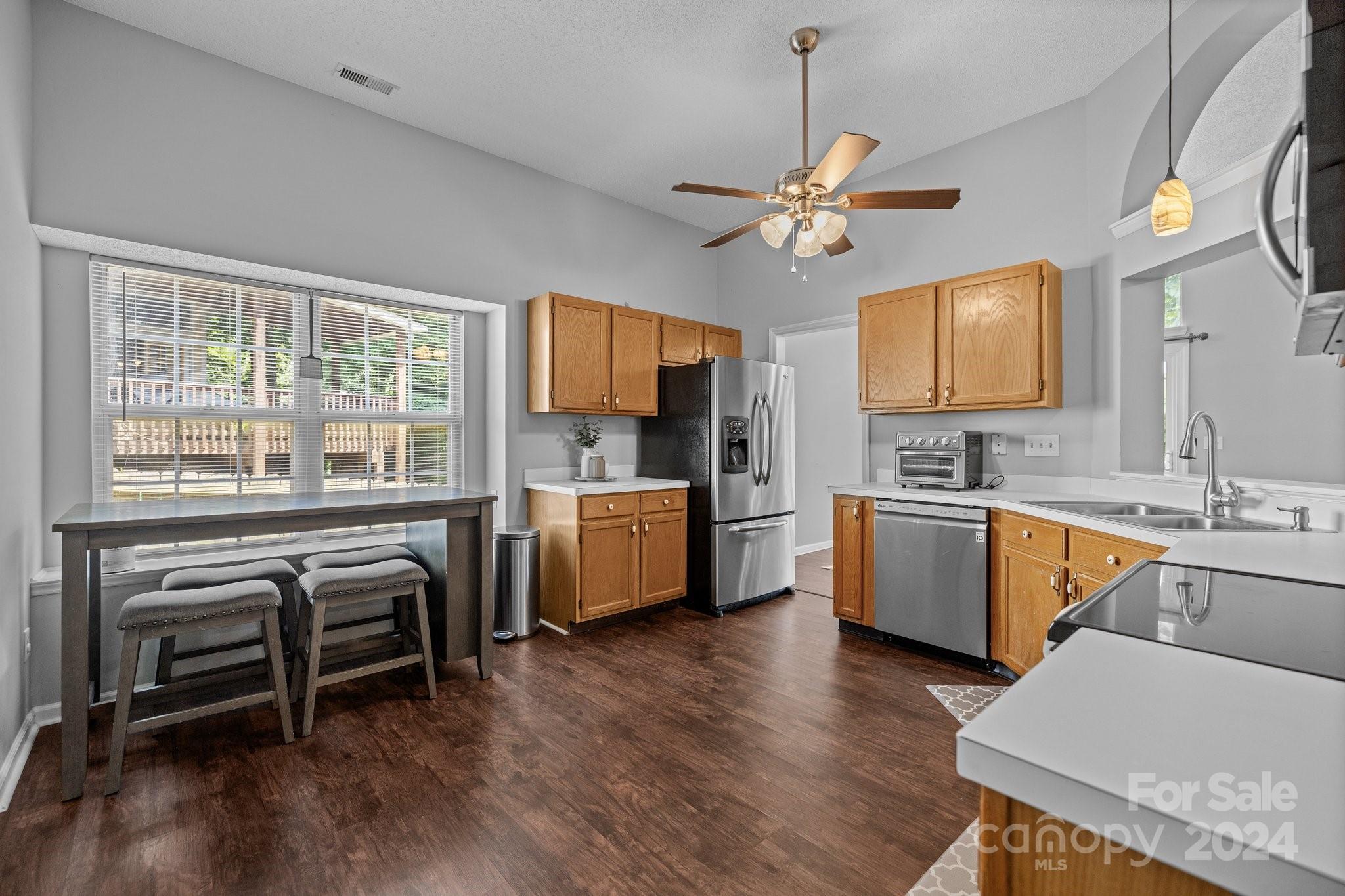 Mcalpine Woods - Residential