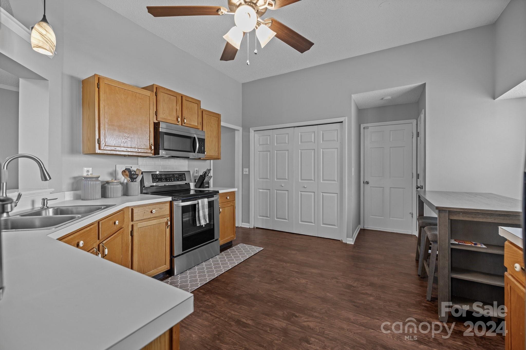 Mcalpine Woods - Residential