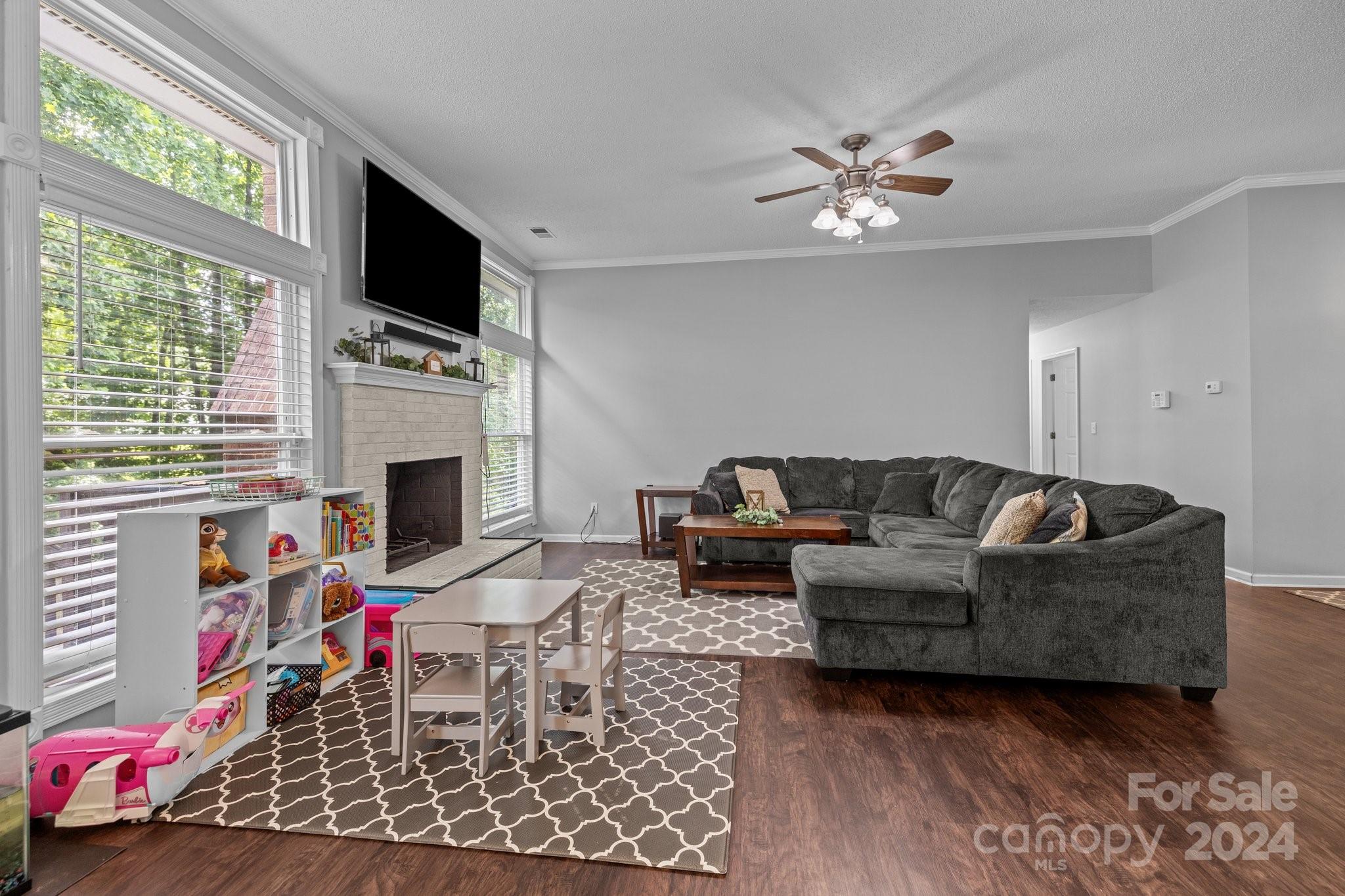 Mcalpine Woods - Residential