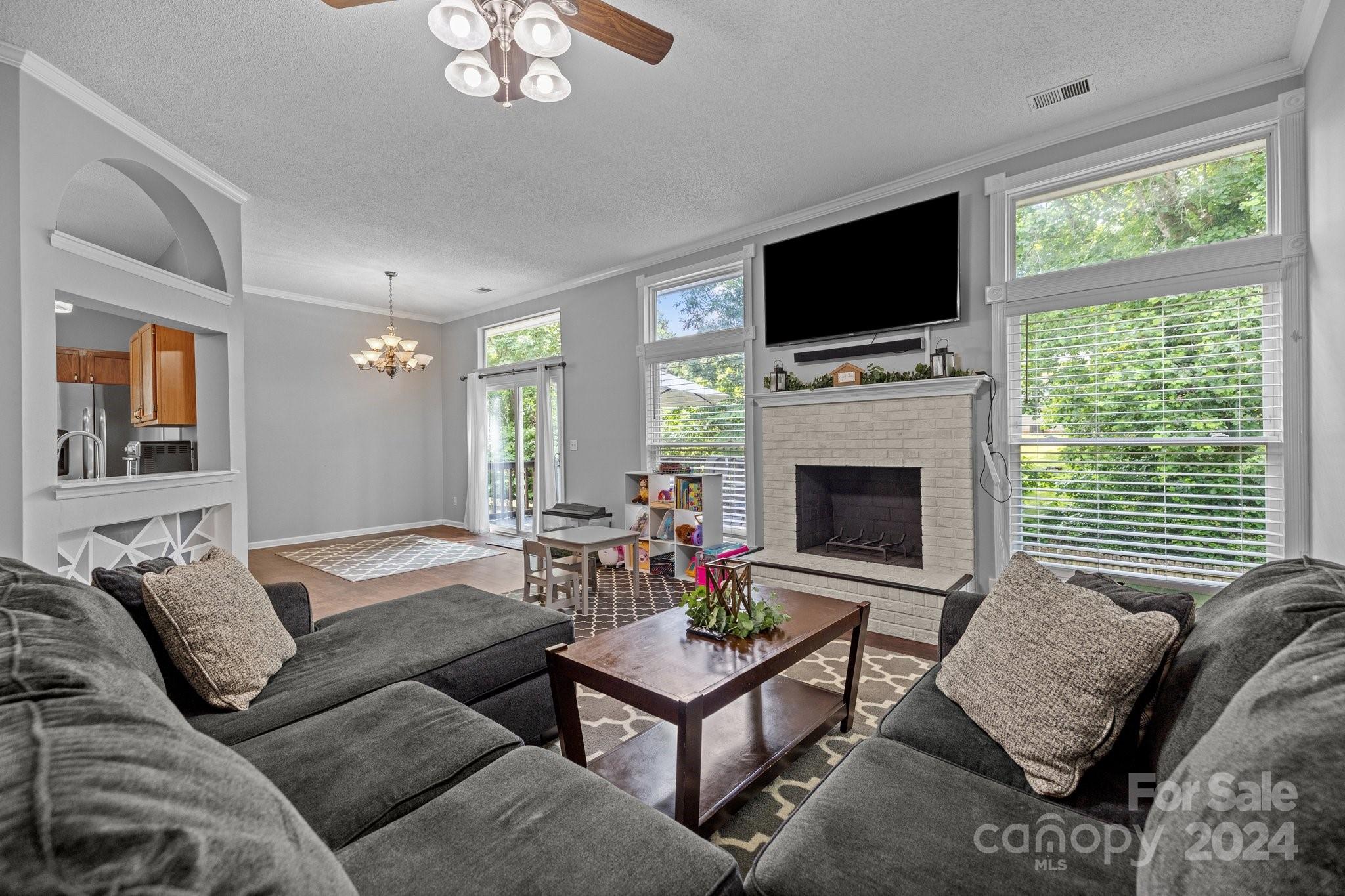 Mcalpine Woods - Residential