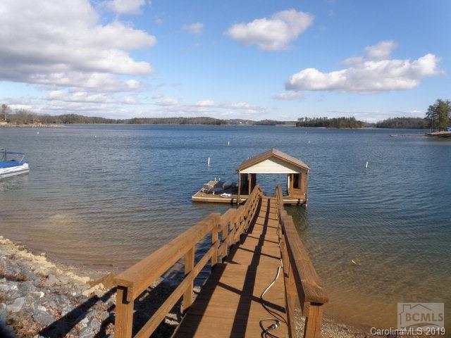 Laurel Pointe - Residential