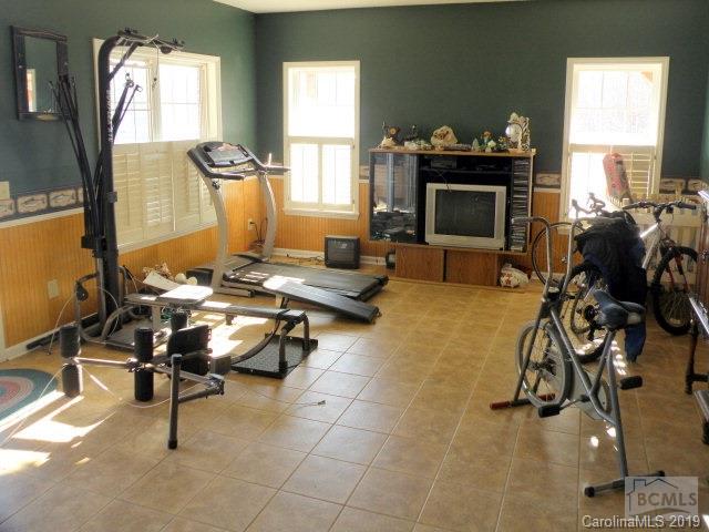 Laurel Pointe - Residential