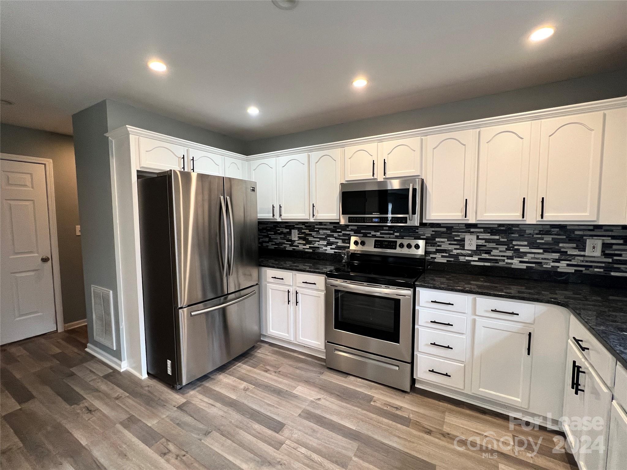 Commodore Peninsula - Residential Lease