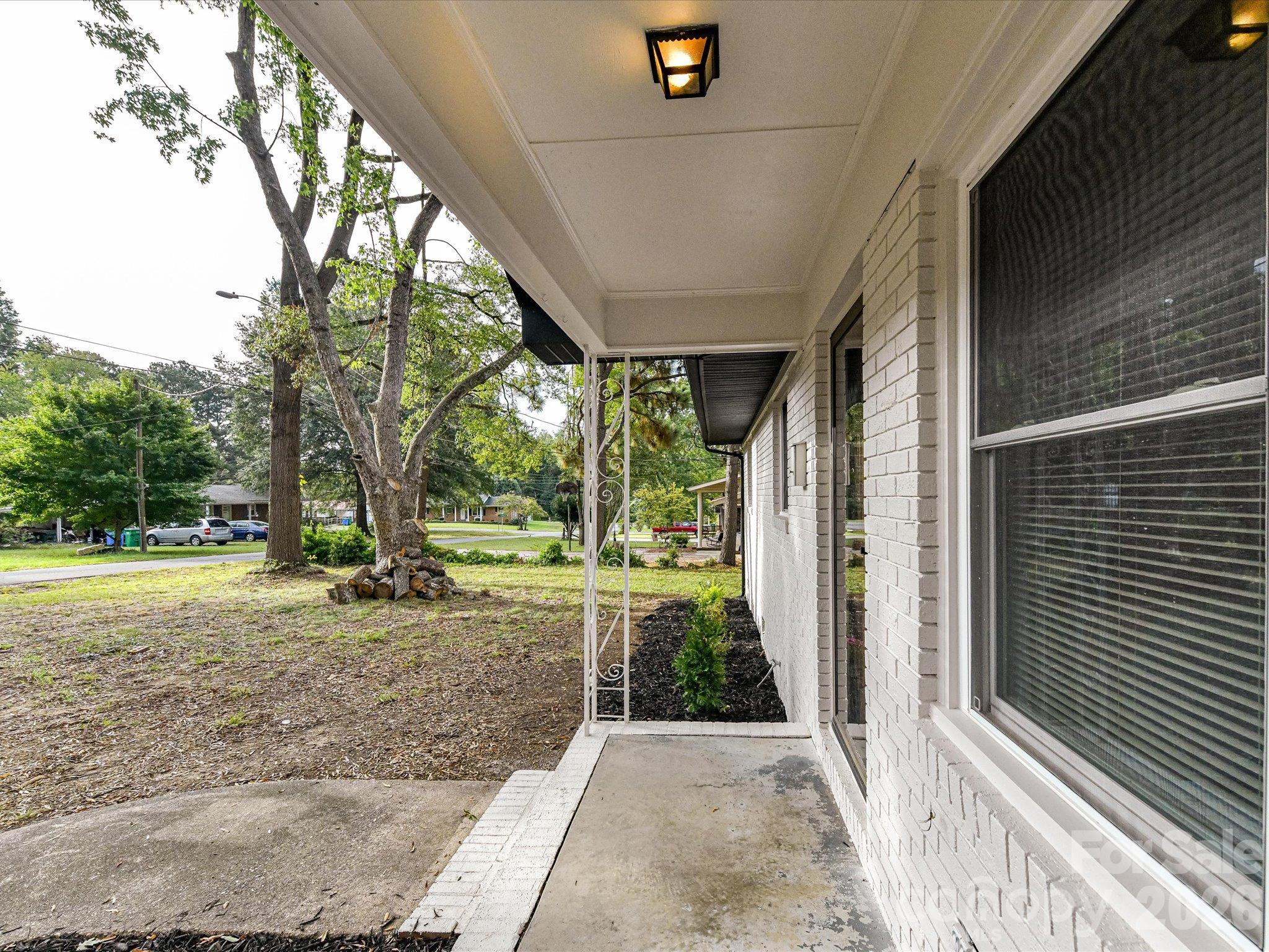 205 Oakland Street