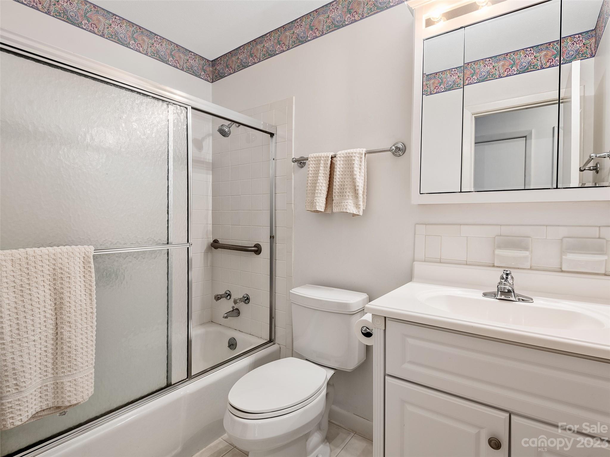 Flat Rock Manor - Residential