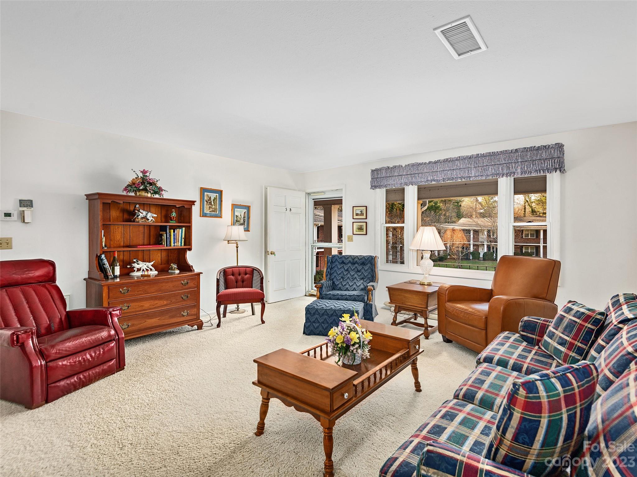 Flat Rock Manor - Residential