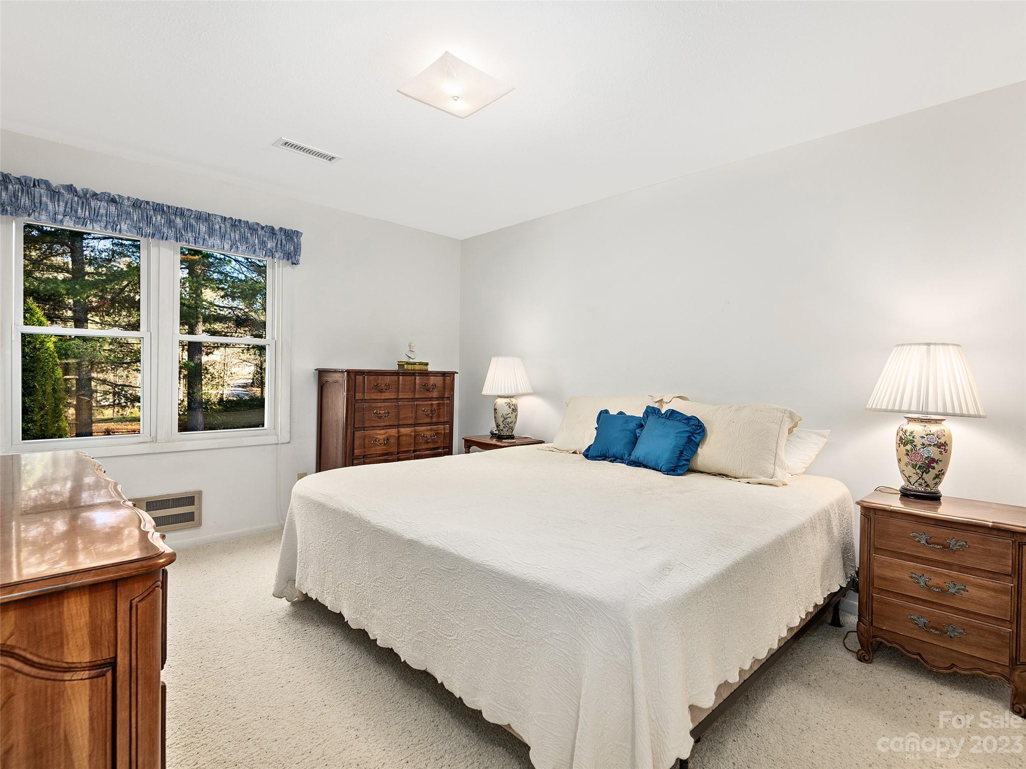 Flat Rock Manor - Residential