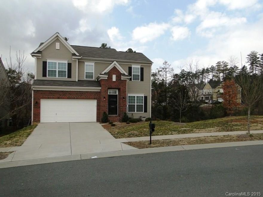 This home has a large great room with corner fireplace, open kitchen with deck off the dining area. The 4 bedrooms are large, lots of extra walk-in attic storage, unfinished basement.   No smoking in this home.  All utilities are the responsibility of the tenant(s). $1,700 security deposit due at lease signing. Tega Cay information may be found on the city site www.TegaCaySC.org